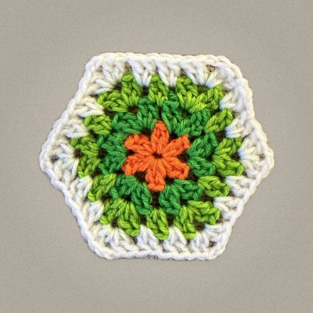 Hexágono Naranja y Crema